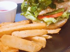 -HELLO 27 意面·沙拉·帕尼尼