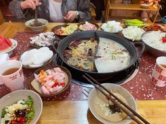 -赵美丽·重庆社区火锅·直营店(火车东站·中豪国际店)