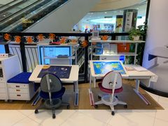 -moll学习桌椅(上海久光百货店)