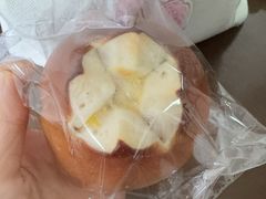 蜂蜜芥末香肠碱水球-屋裡·Union Bakery(龙江路店)
