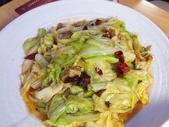 油渣炒莲白-永乐饭店