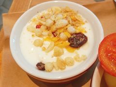 谷物酸奶-必胜客(华都店)