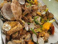 -鑫渔港海鲜本地菜·山海关浑锅(东戴河店)