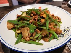 -二厨·吊桥小院·脆皮烧鸡公·本地农家菜(沿江西路店)