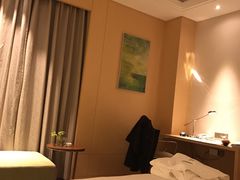 -苏州汇融广场假日酒店