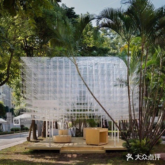 河内街头的市场 