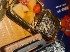 -何师烧烤·小龙虾·江湖川菜·精酿啤酒(成温店)