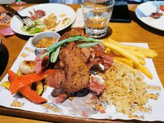 -HUZI虎滋精酿餐吧(京西大悦城店)