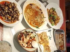 -雪乡人家东北菜·铁锅炖一切(高斯路店)