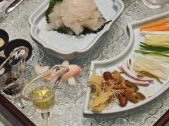 -龙悦湾酒家·八阵鱼生·渔人码头店