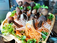 -湊湊火锅·茶憩(新中关购物中心店)