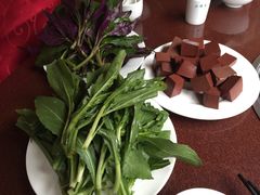 -银同牦牛肉火锅