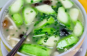 Cucumber with White Clams