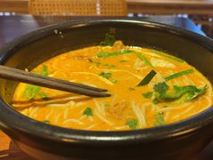 -银米·云南传统过桥米线(双廊黑金冠店)