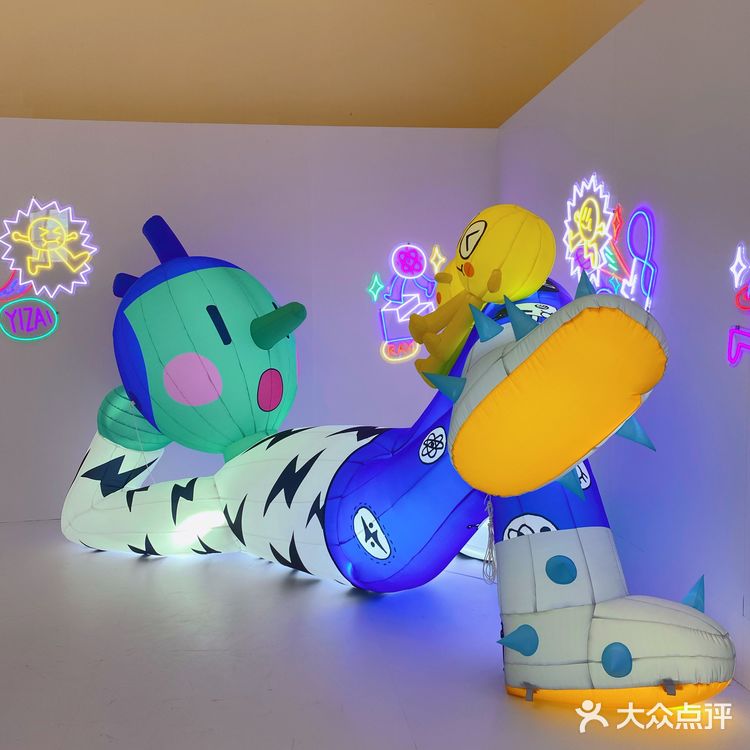 【看展】来伊份YIZAI也太可爱了吧🧡