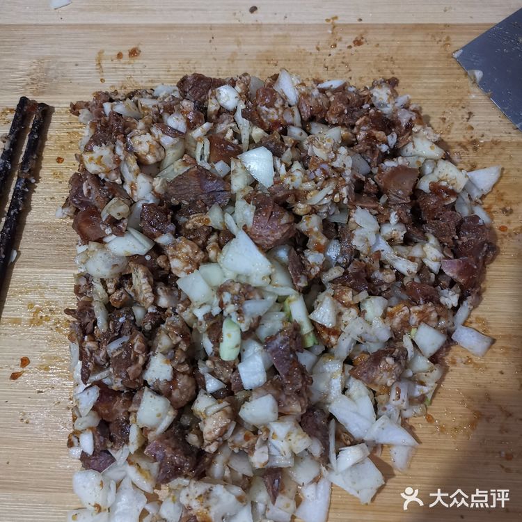 我可以负责任的说，是我到目前为止吃到的最好吃的包子