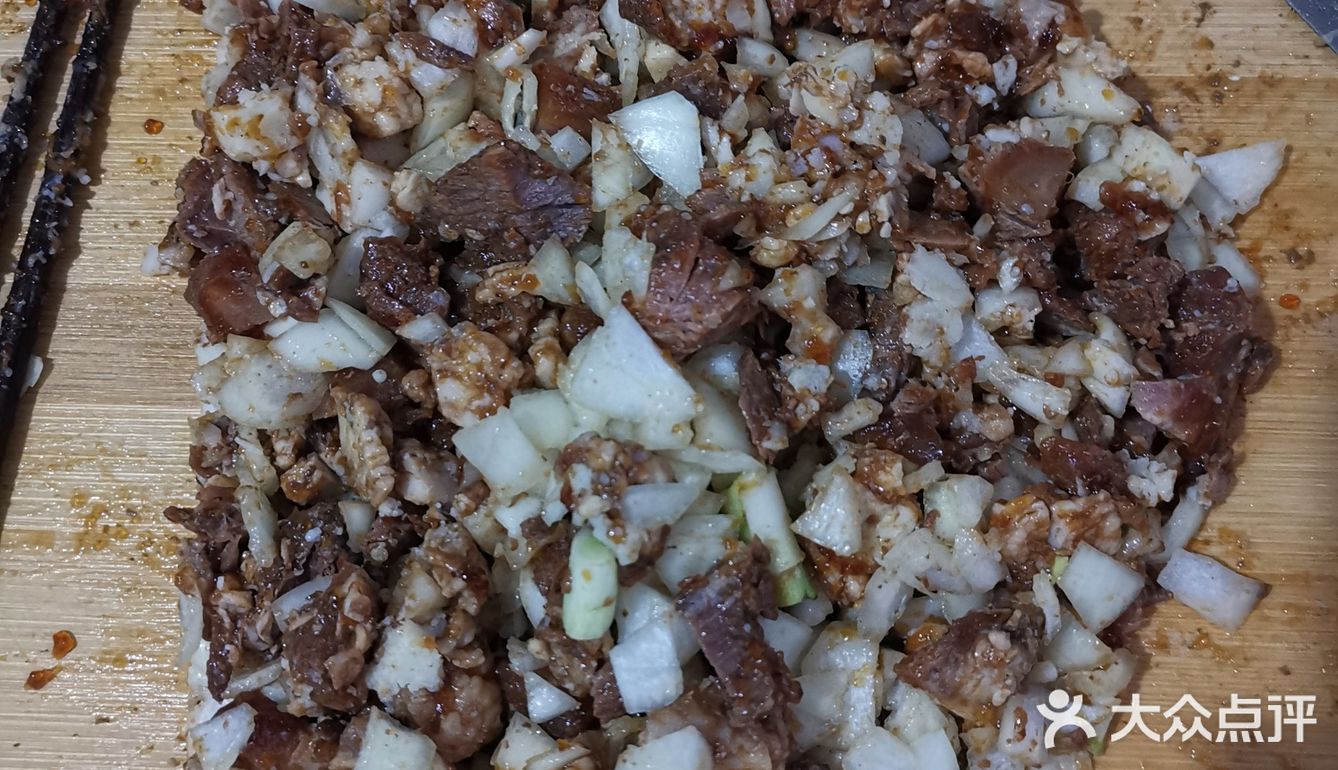 我可以负责任的说，是我到目前为止吃到的最好吃的包子