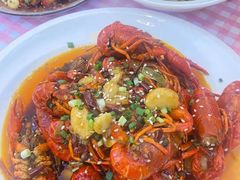 -捌贰虾蟹·江湖菜馆(江汉路店)