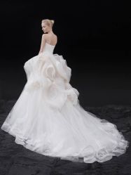 -纪梵希婚纱摄影(青岛店)