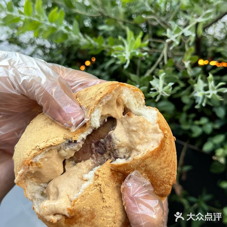 吃到了！武昌的面包脑袋幸福晕啦