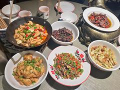 -老湖南民间菜·牛肉十八炒(花都店)