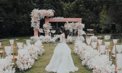 -深度婚礼策划·宴会布置·高端私人创意定制