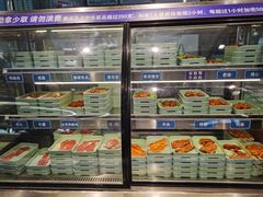 面包甜点陈列柜-蚝英雄鲜蚝自助专门店(长楹天街直营店)