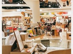 -诚品(信义店)