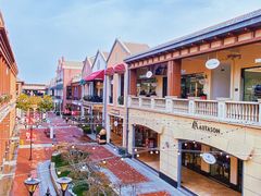 -王府井奥莱临潼小镇(临潼店)