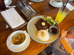 -Pundi Pundi Restaurant
