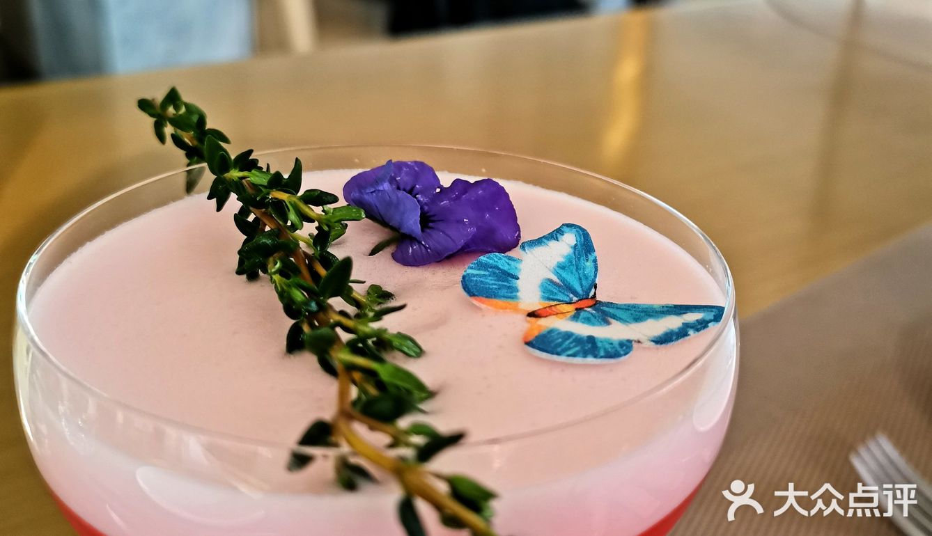 【杏荟爱群】广州360度旋转下午茶餐厅 🍰