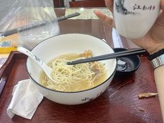 -百年老字号·观振兴蟹黄面·三虾面·苏式面(观前街富仁坊巷店)