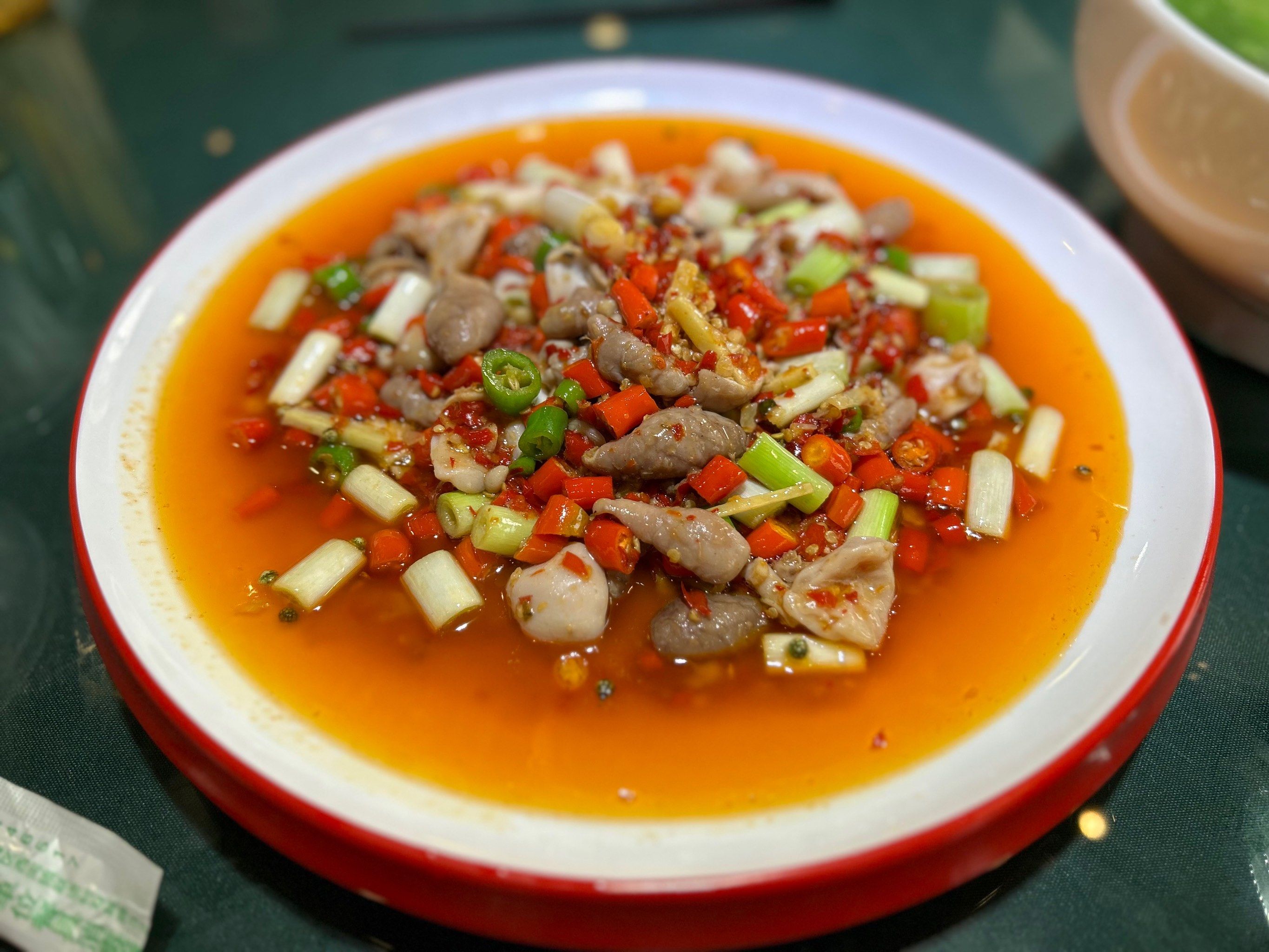 的自贡菜,老板娘相当热情,一口地道的自贡口音,套餐里面的火爆兔肚