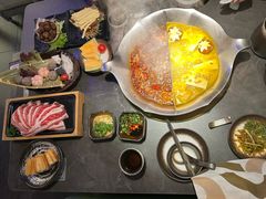 -湊湊火锅·茶憩(杭州湖滨银泰in77店)