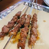 下锅几十秒，蘸麻酱，北方吃法，真的很爽 「羊肉串」