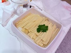 -七欣天香辣蟹火锅(闵行浦江欢乐颂店)