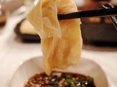 炸响铃-鲜入围煮花胶鸡海鲜火锅