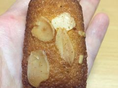 杏仁糕-哈氏·上海哈尔滨食品厂(五角场万达广场店)