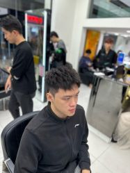-乾健·烫染·接发SALON