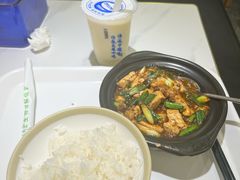 -弄堂咪道-饭香·面香·馄饨香(兴梅店)
