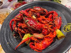 -肥肥虾庄·金牌油焖大虾(汉街SKP店)