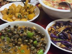 -芦茨金富饭庄·25年老字号·专做稻草鸡