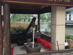 -平望服务区·停车场