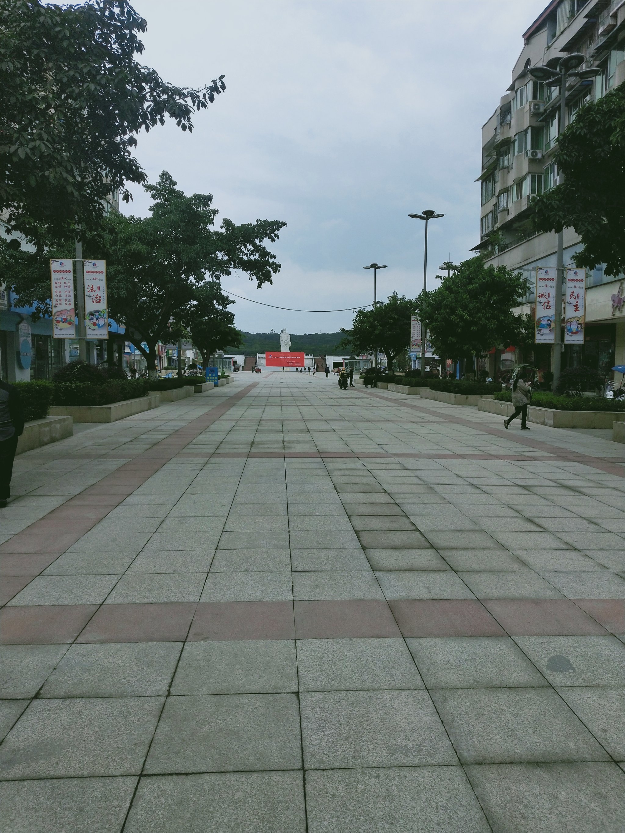 彭祖广场也称长寿广场,重修过的广场焕然一-大众点评