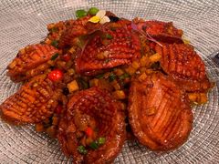 鲜椒脆炒鲜鲍鱼-鱼桥巷·美学川菜