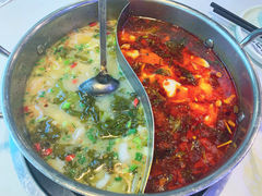 -德林酸菜鱼火锅(南丹店)