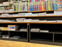 -新华里咖啡书吧(新华书店小寨店)