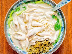 -明呈黄鱼面馆(斜土路店)