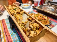 -刘姐啤酒鱼民族演艺餐厅(西街总店)