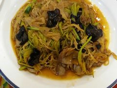 -闯关东东北农家菜(崂山石老人店)